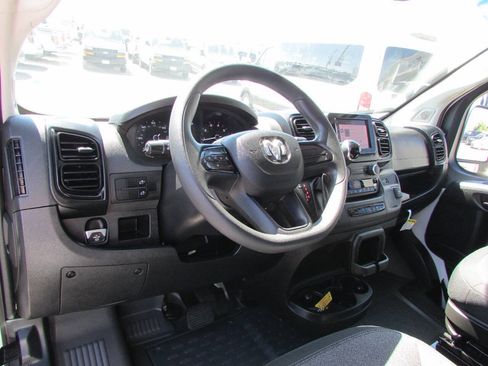 Used 2023 RAM ProMaster 2500 FWD image 13