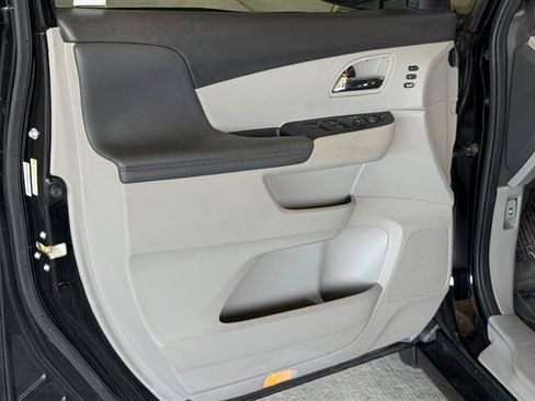 Used 2016 Honda Odyssey Touring image 19