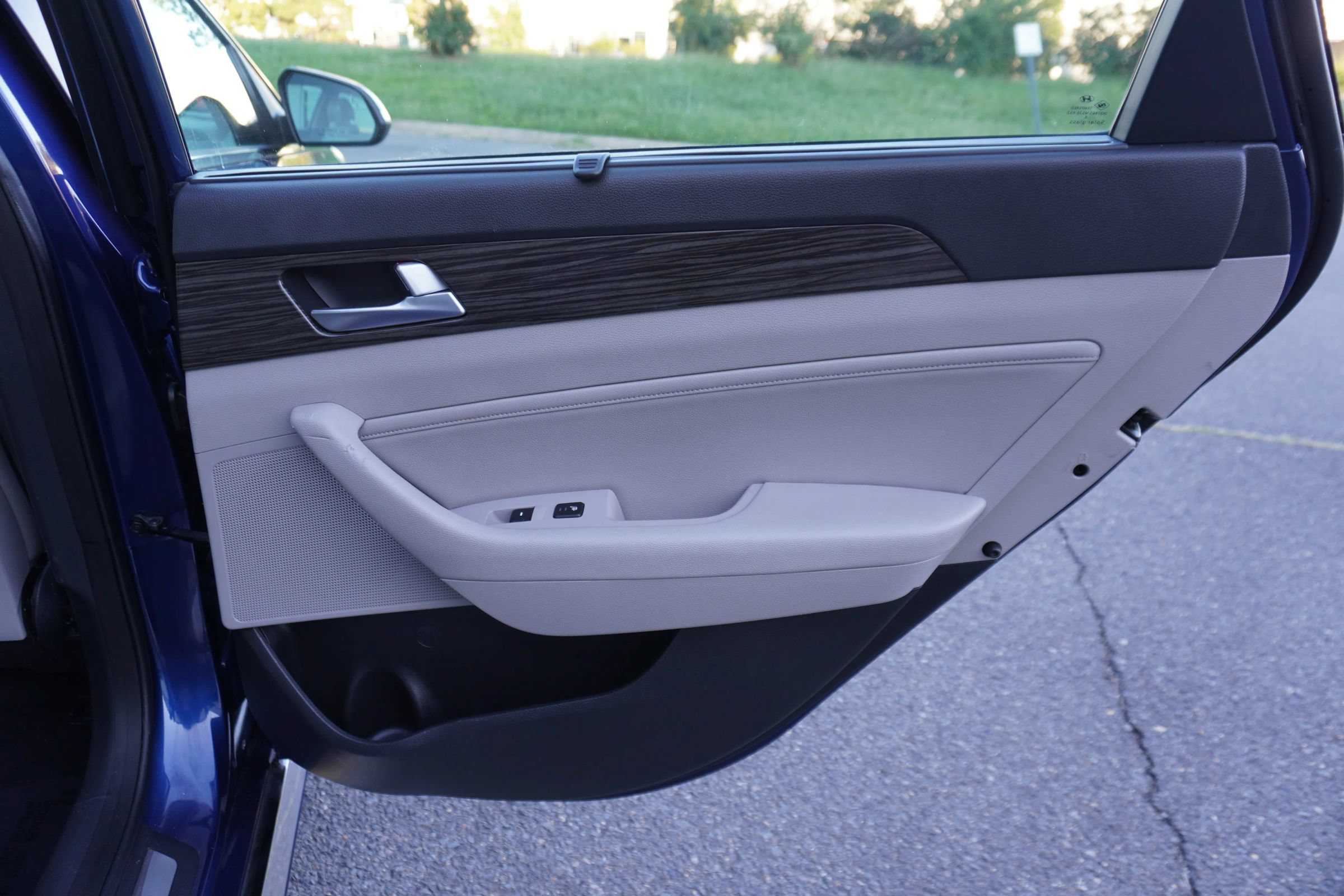 Used 2015 Hyundai Sonata Limited FWD image 15
