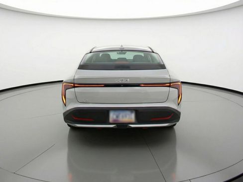 Used 2025 Kia K4 LXS image 7