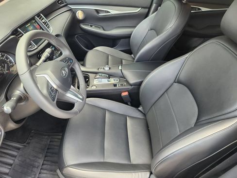 Used 2023 INFINITI QX50 Luxe AWD/4WD image 13