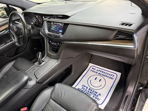 Used 2019 Cadillac XT5 Platinum AWD/4WD image 21