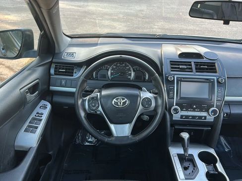 Used 2012 Toyota Camry SE image 25