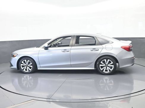 Used 2022 Honda Civic LX image 3