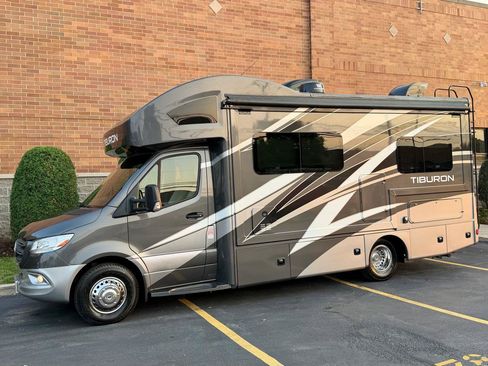 Used 2020 Mercedes-Benz Sprinter 3500 image 3
