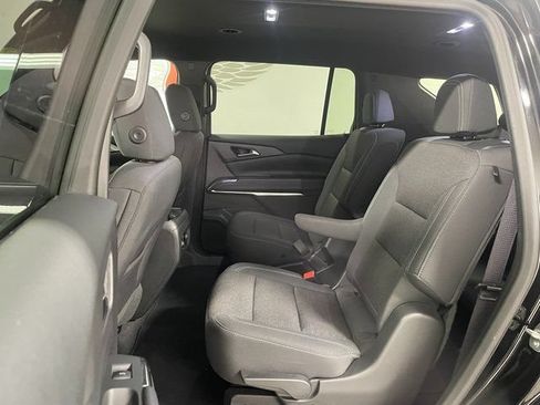 Used 2025 Chevrolet Traverse LT AWD/4WD image 20