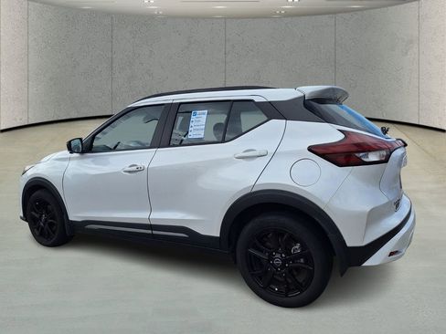 Used 2024 Nissan Kicks SR image 7
