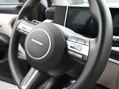 Certified 2025 Hyundai Tucson SEL FWD image 14