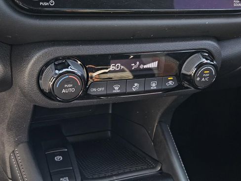 Certified 2023 Nissan Kicks SR image 22