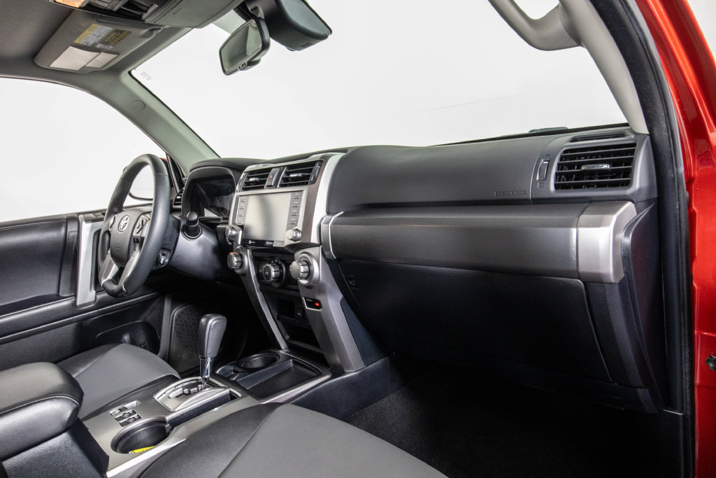 Used 2022 Toyota 4Runner SR5 Premium w/ Moonroof Package RWD image 19