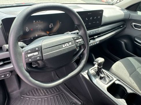 Used 2025 Kia K4 FWD image 20
