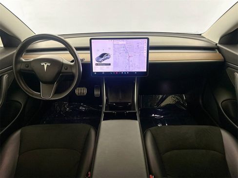 Used 2018 Tesla Model 3 Long Range image 21