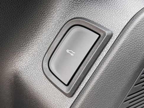 New 2026 GMC Terrain Denali AWD/4WD image 43