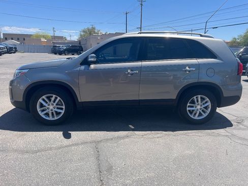Used 2015 Kia Sorento LX FWD image 9