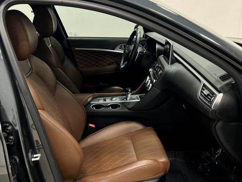 Used 2020 Genesis G70 3.3T w/ Prestige Package RWD image 34