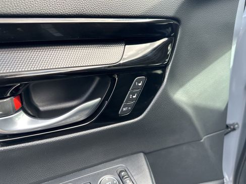 Used 2024 Honda CR-V EX-L image 16