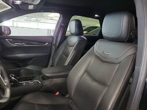 Certified 2022 Cadillac XT5 Premium Luxury image 11