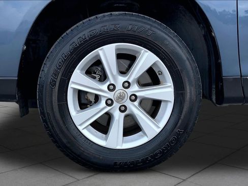 Used 2013 Toyota Highlander Plus FWD image 11