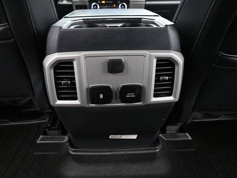 Used 2022 Ford F250 Lariat w/ Lariat Ultimate Package AWD/4WD image 12