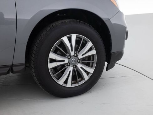 Used 2019 Nissan Pathfinder SL AWD/4WD image 19