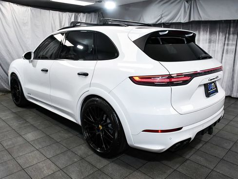 Used 2021 Porsche Cayenne GTS w/ Premium Package Plus AWD/4WD image 4