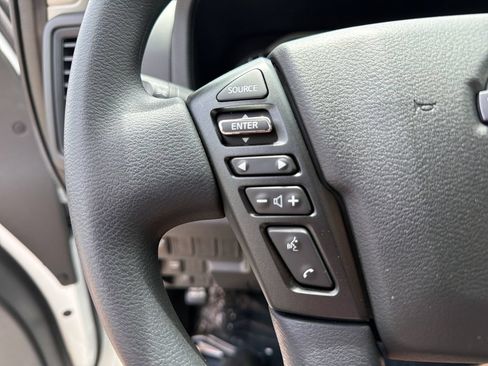 Used 2024 Nissan Frontier S w/ Technology Package RWD image 18