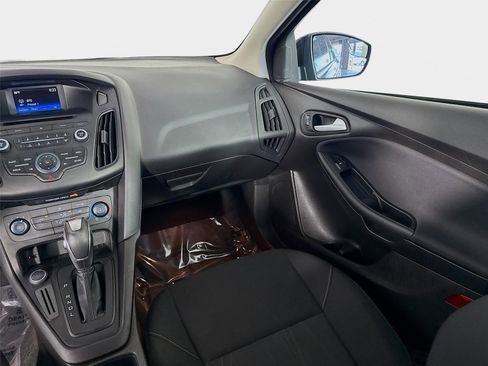 Used 2016 Ford Focus SE FWD image 22