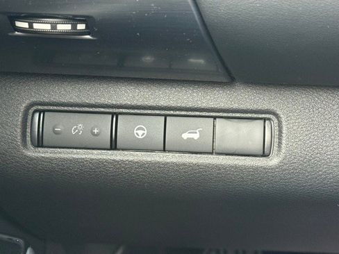 New 2025 Nissan Pathfinder SL image 33