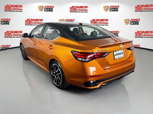 Used 2024 Nissan Sentra SR w/ SR Premium Package FWD image 2