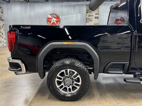 Used 2024 GMC Sierra 2500 SLE w/ SLE Value Package; image 16