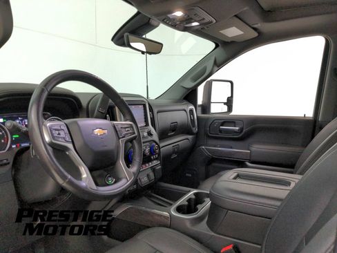 Used 2021 Chevrolet Silverado 2500 LTZ w/ LTZ Premium Package AWD/4WD image 16