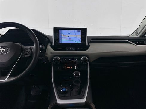 Used 2019 Toyota RAV4 Limited image 23