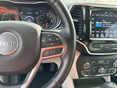 Used 2019 Jeep Cherokee Limited image 27