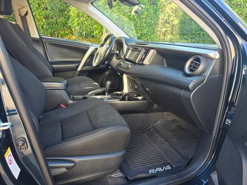 Used 2018 Toyota RAV4 XLE w/ Plus Extra Value Package AWD/4WD image 32