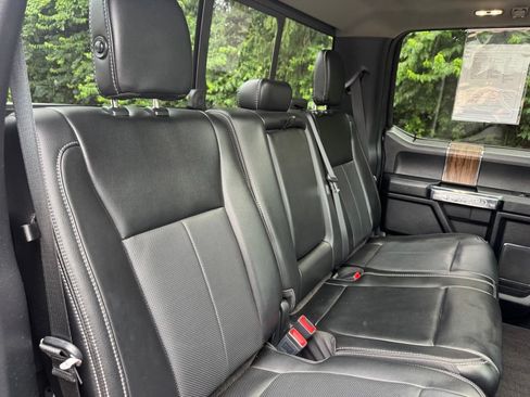 Used 2019 Ford F150 Lariat w/ Equipment Group 502A Luxury AWD/4WD image 16
