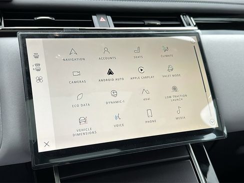 New 2026 Land Rover Range Rover Velar Dynamic SE image 19