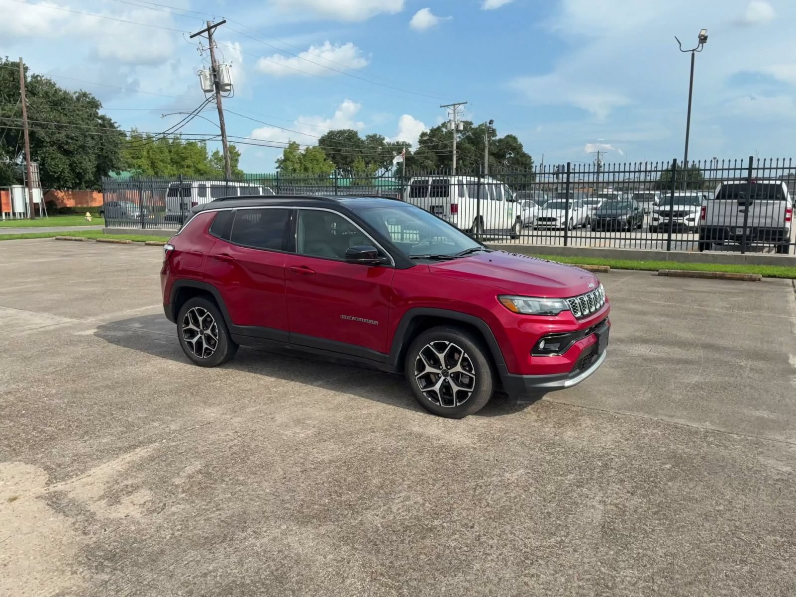 Used 2025 Jeep Compass Limited AWD/4WD image 2