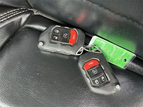 Used 2020 Jeep Wrangler Unlimited Sahara image 25