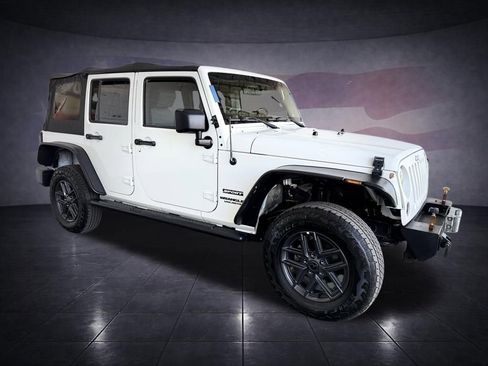 Used 2010 Jeep Wrangler Unlimited Sport image 7