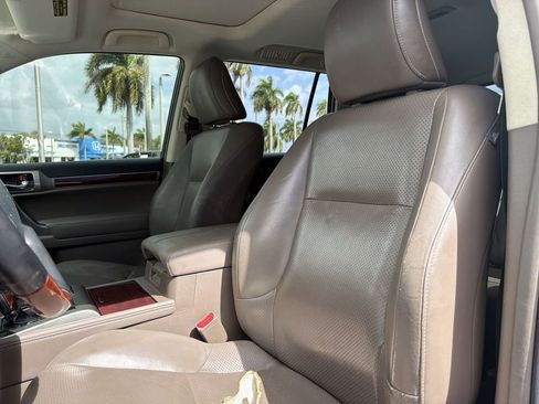 Used 2012 Lexus GX 460 w/ Comfort Plus Pkg image 21