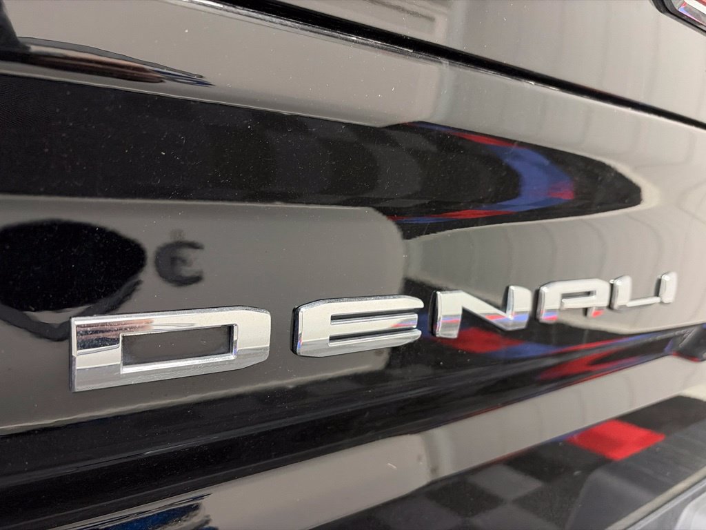 Used 2025 GMC Sierra 1500 Denali AWD/4WD image 10