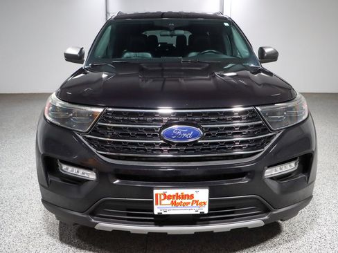 Used 2020 Ford Explorer XLT w/ Equipment Group 202A AWD/4WD image 4