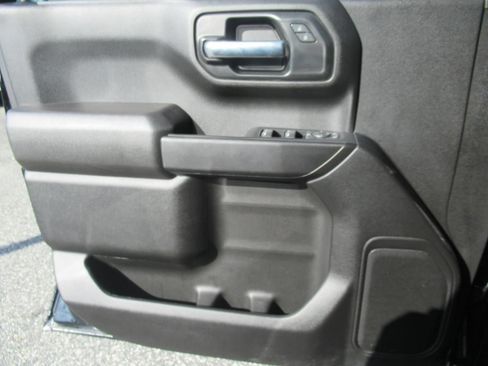 Used 2022 Chevrolet Silverado 1500 Custom AWD/4WD image 20