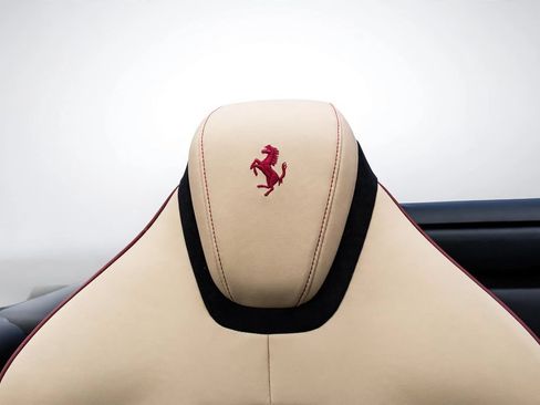 Certified 2025 Ferrari Roma Spider RWD image 57