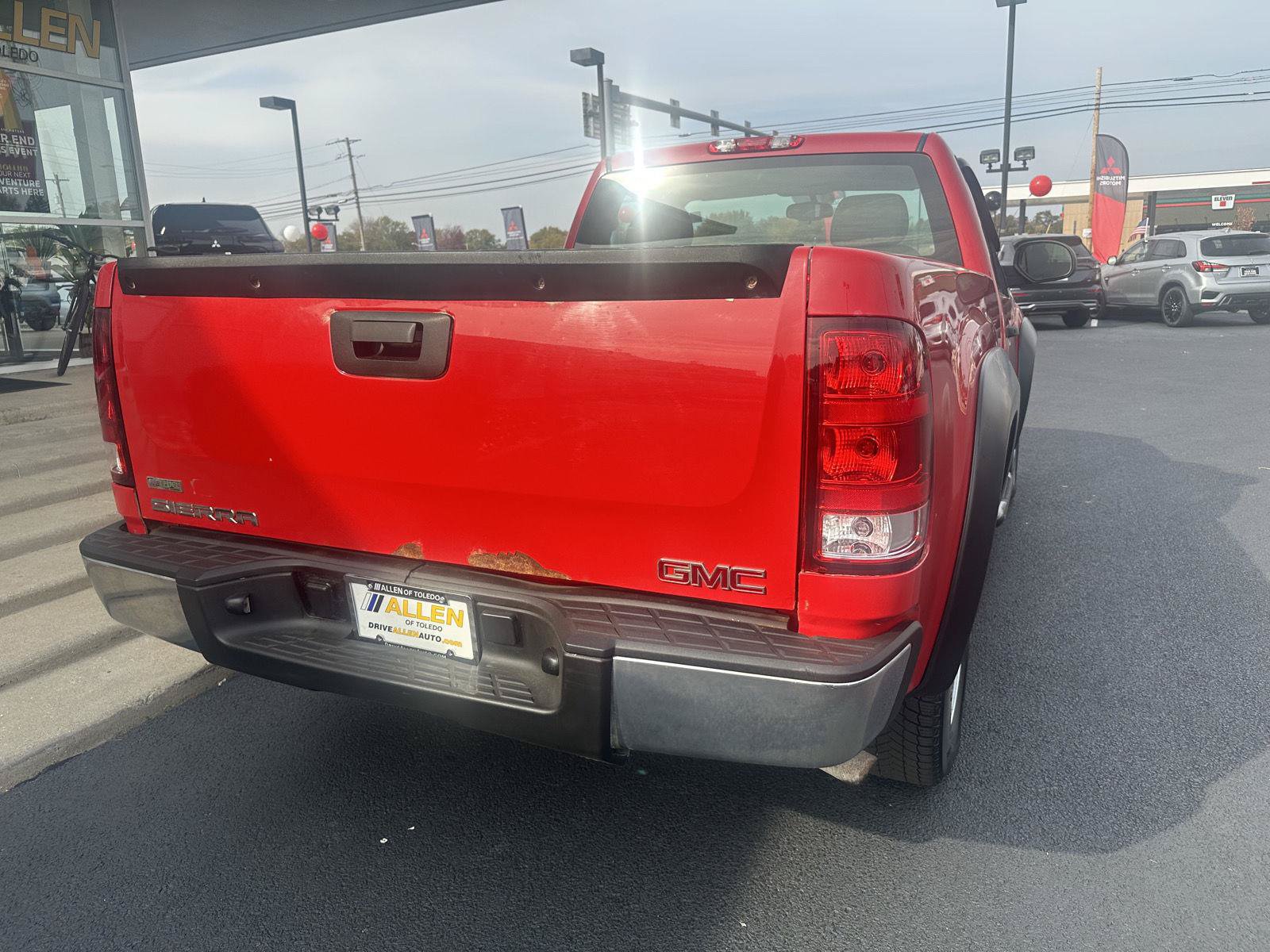Used 2010 GMC Sierra 1500 W/T RWD image 12