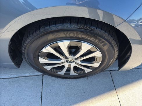 Used 2022 Toyota Corolla LE image 6