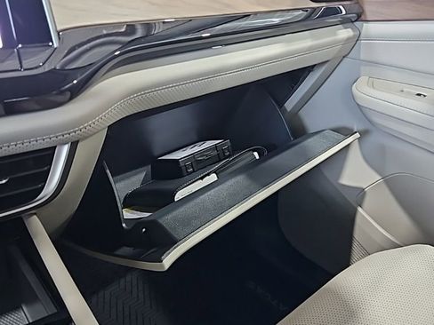 New 2026 Volkswagen Atlas SE FWD image 33