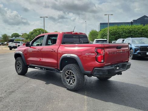 Used 2024 Chevrolet Colorado ZR2 w/ ZR2 Convenience Package III AWD/4WD image 4