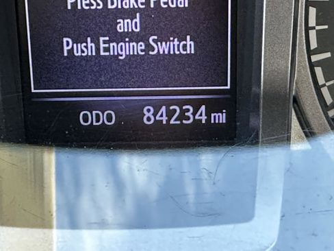 Used 2019 Toyota Tacoma Limited image 14