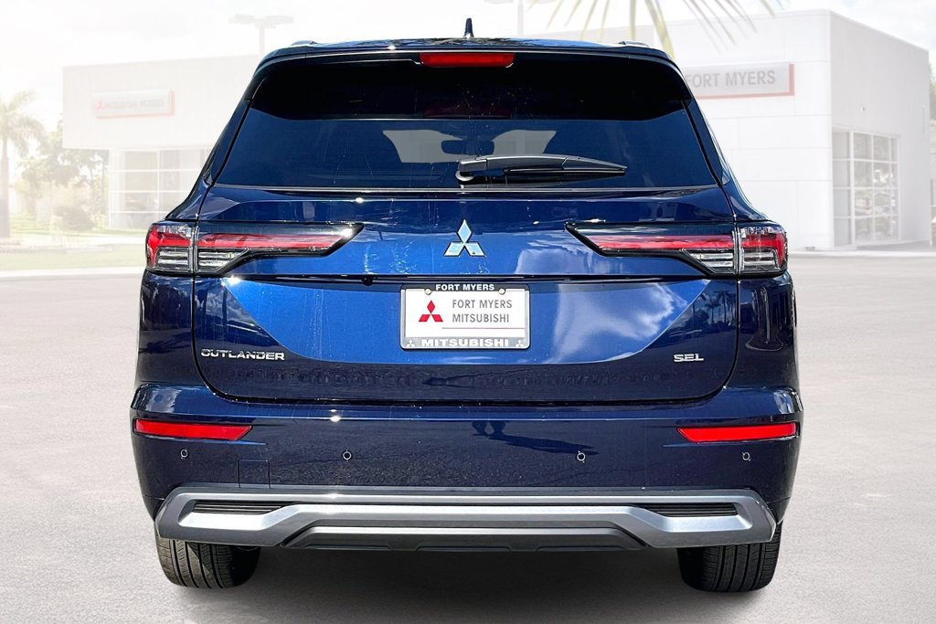 New 2026 Mitsubishi Outlander SEL FWD image 4